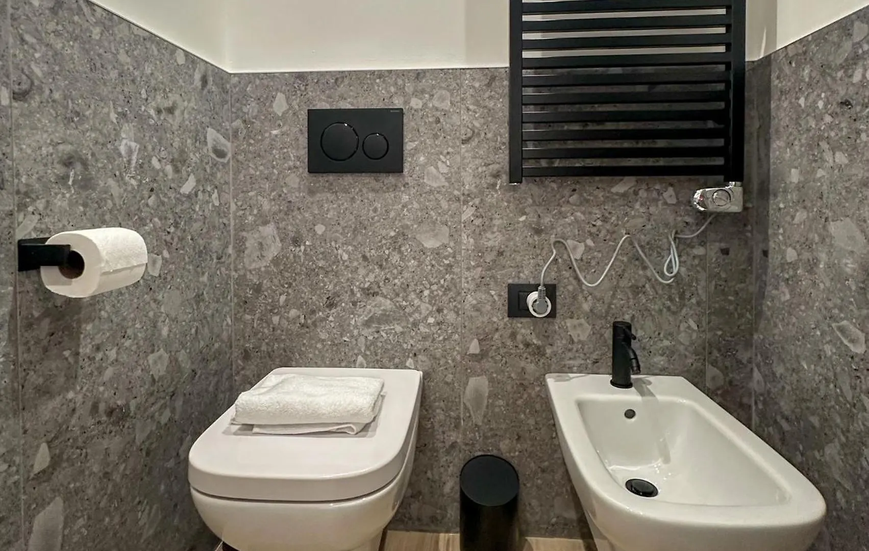 Gold Lovemi Milan Apartment
