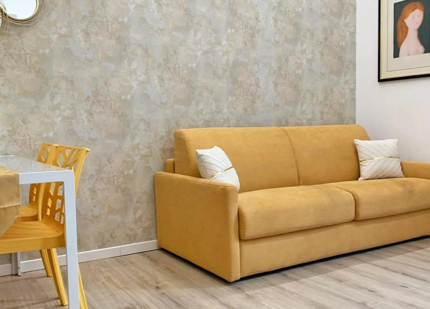 Gold Lovemi Milan Apartment
